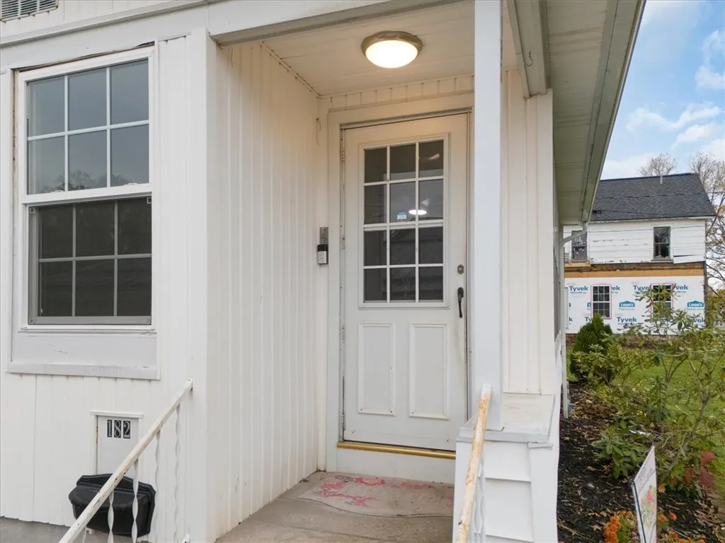 182 Lock Street, Galen, New York 14433, Galen, New York 14433, 3 Bedrooms Bedrooms, 6 Rooms Rooms,1 BathroomBathrooms,Residential,For Sale,182 Lock Street, Galen, New York 14433,0,R1649290