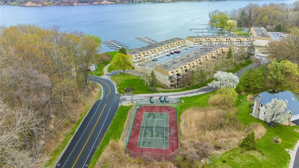 265 Bay Village Drive, Irondequoit, New York 14609, Irondequoit, New York 14609, 2 Bedrooms Bedrooms, 5 Rooms Rooms,2 BathroomsBathrooms,Residential,For Sale,265 Bay Village Drive, Irondequoit, New York 14609,0,R1649289