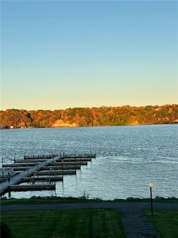 265 Bay Village Drive, Irondequoit, New York 14609, Irondequoit, New York 14609, 2 Bedrooms Bedrooms, 5 Rooms Rooms,2 BathroomsBathrooms,Residential,For Sale,265 Bay Village Drive, Irondequoit, New York 14609,0,R1649289