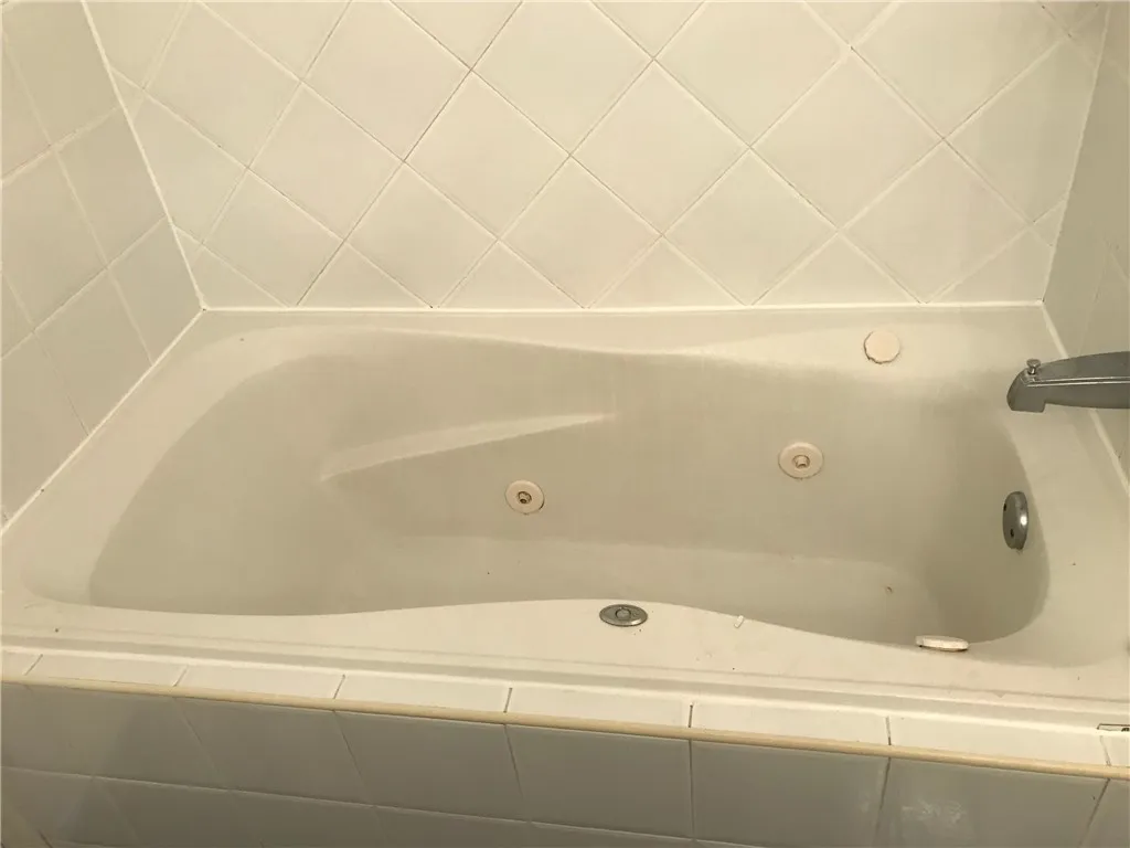 265 Bay Village Drive, Irondequoit, New York 14609, Irondequoit, New York 14609, 2 Bedrooms Bedrooms, 5 Rooms Rooms,2 BathroomsBathrooms,Residential,For Sale,265 Bay Village Drive, Irondequoit, New York 14609,0,R1649289