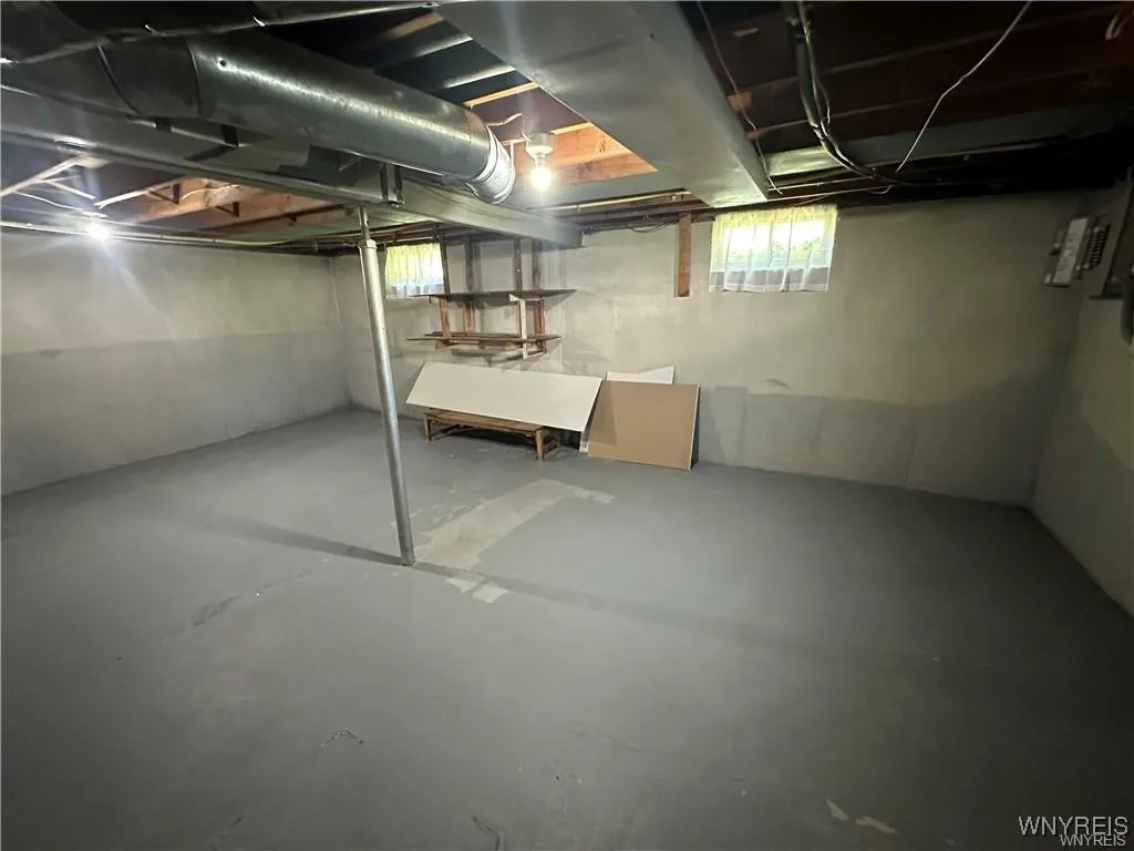 40 Oehman Boulevard, Cheektowaga, New York 14225, Cheektowaga, New York 14225, 4 Bedrooms Bedrooms, 8 Rooms Rooms,1 BathroomBathrooms,Residential Lease,For Rent,40 Oehman Boulevard, Cheektowaga, New York 14225,0,B1648375