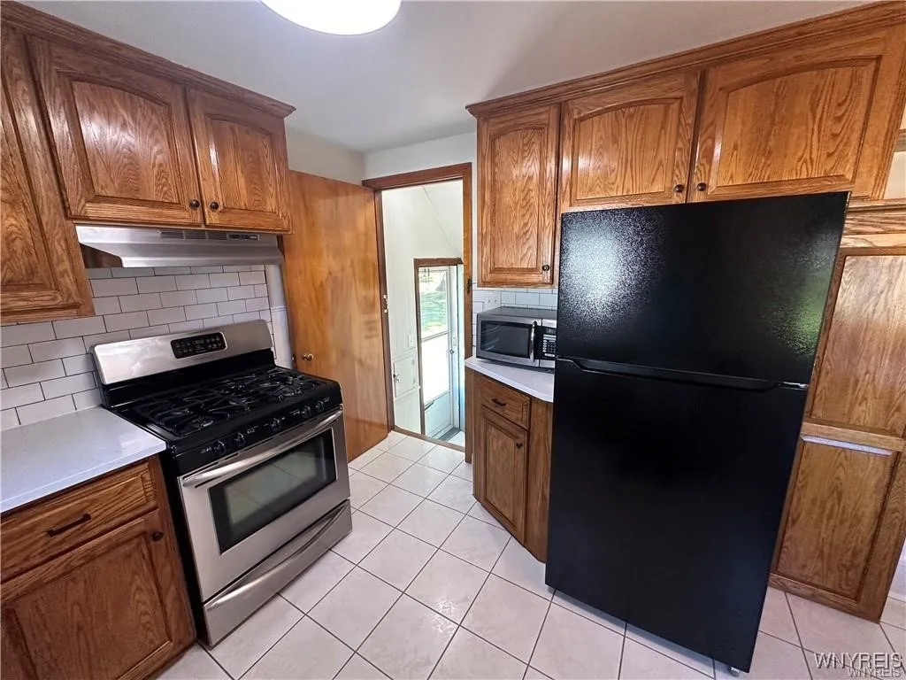 40 Oehman Boulevard, Cheektowaga, New York 14225, Cheektowaga, New York 14225, 4 Bedrooms Bedrooms, 8 Rooms Rooms,1 BathroomBathrooms,Residential Lease,For Rent,40 Oehman Boulevard, Cheektowaga, New York 14225,0,B1648375