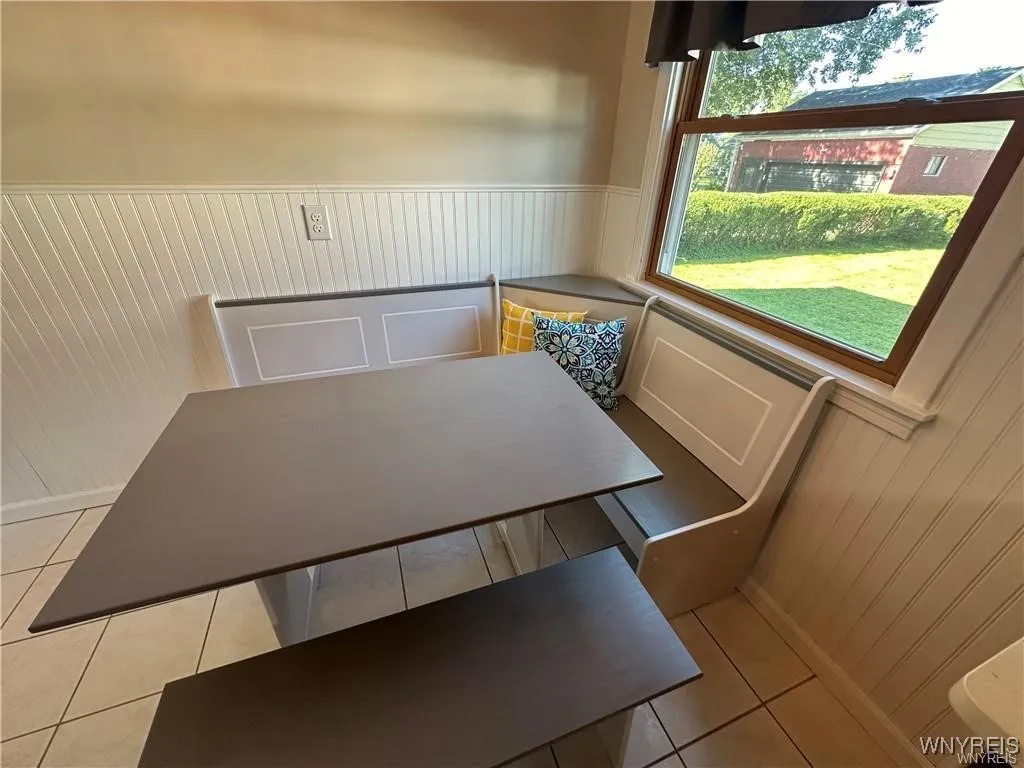 40 Oehman Boulevard, Cheektowaga, New York 14225, Cheektowaga, New York 14225, 4 Bedrooms Bedrooms, 8 Rooms Rooms,1 BathroomBathrooms,Residential Lease,For Rent,40 Oehman Boulevard, Cheektowaga, New York 14225,0,B1648375