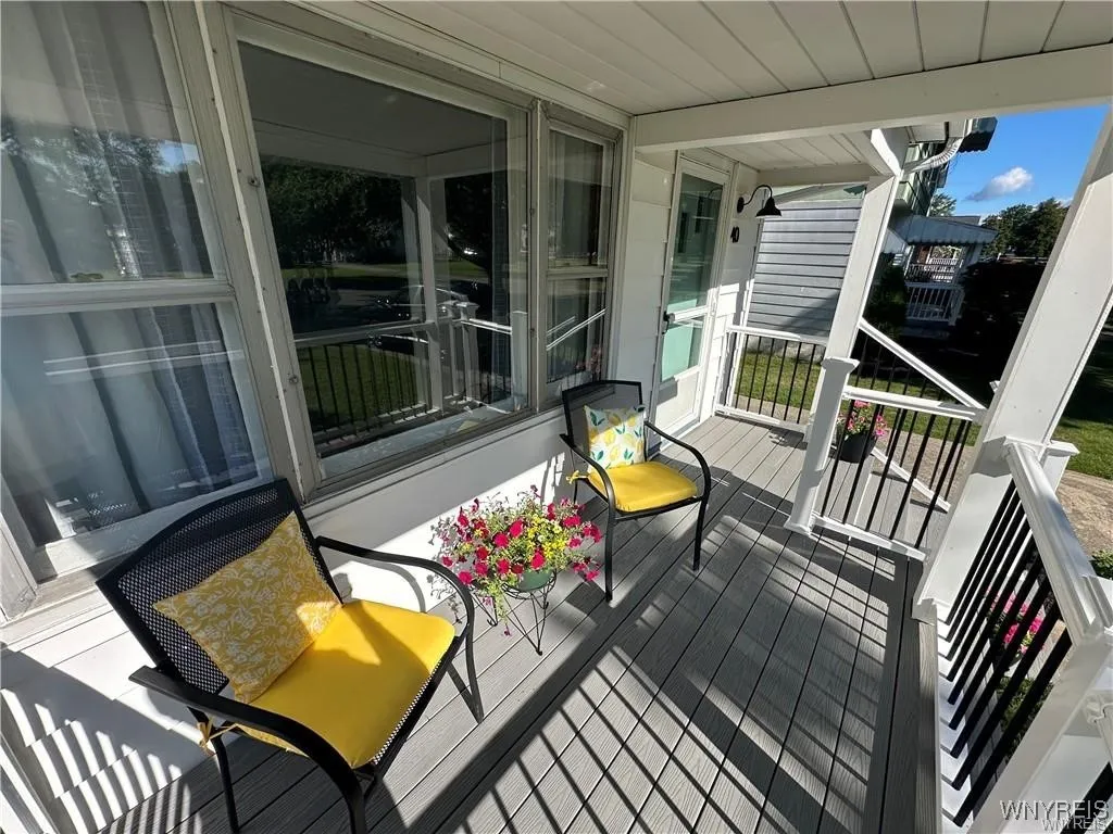 40 Oehman Boulevard, Cheektowaga, New York 14225, Cheektowaga, New York 14225, 4 Bedrooms Bedrooms, 8 Rooms Rooms,1 BathroomBathrooms,Residential Lease,For Rent,40 Oehman Boulevard, Cheektowaga, New York 14225,0,B1648375