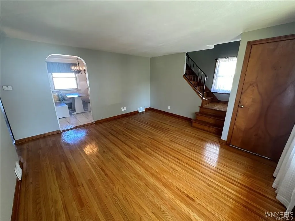 40 Oehman Boulevard, Cheektowaga, New York 14225, Cheektowaga, New York 14225, 4 Bedrooms Bedrooms, 8 Rooms Rooms,1 BathroomBathrooms,Residential Lease,For Rent,40 Oehman Boulevard, Cheektowaga, New York 14225,0,B1648375