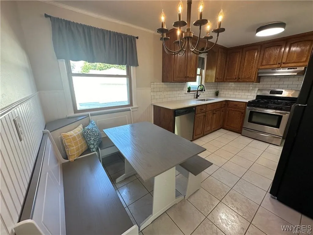 40 Oehman Boulevard, Cheektowaga, New York 14225, Cheektowaga, New York 14225, 4 Bedrooms Bedrooms, 8 Rooms Rooms,1 BathroomBathrooms,Residential Lease,For Rent,40 Oehman Boulevard, Cheektowaga, New York 14225,0,B1648375