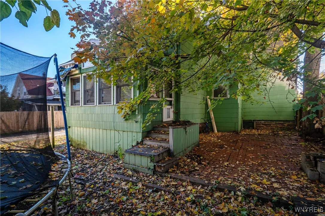 174 Fletcher Street, Tonawanda, New York 14150, Tonawanda, New York 14150, 5 Bedrooms Bedrooms, ,2 BathroomsBathrooms,Residential,For Sale,174 Fletcher Street, Tonawanda, New York 14150,0,B1649228
