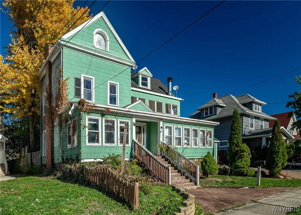 174 Fletcher Street, Tonawanda, New York 14150, Tonawanda, New York 14150, 5 Bedrooms Bedrooms, ,2 BathroomsBathrooms,Residential,For Sale,174 Fletcher Street, Tonawanda, New York 14150,0,B1649228