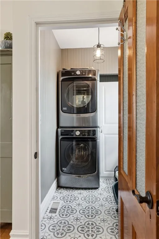 2461 Beaver Dams Moreland Road, Dix, New York 1481, Dix, New York 14812, 4 Bedrooms Bedrooms, 6 Rooms Rooms,2 BathroomsBathrooms,Residential,For Sale,2461 Beaver Dams Moreland Road, Dix, New York 1481,0,R1649326