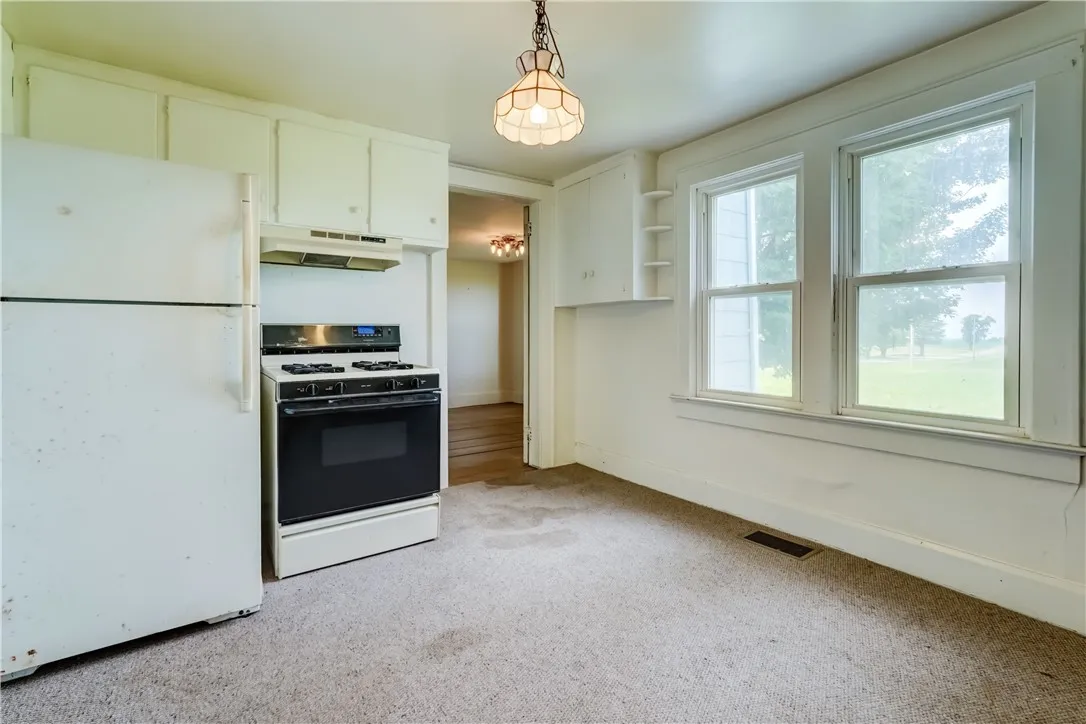 1621 Bragg Street, Lima, New York 14485, Lima, New York 14485, 4 Bedrooms Bedrooms, 10 Rooms Rooms,2 BathroomsBathrooms,Residential,For Sale,1621 Bragg Street, Lima, New York 14485,0,R1648996