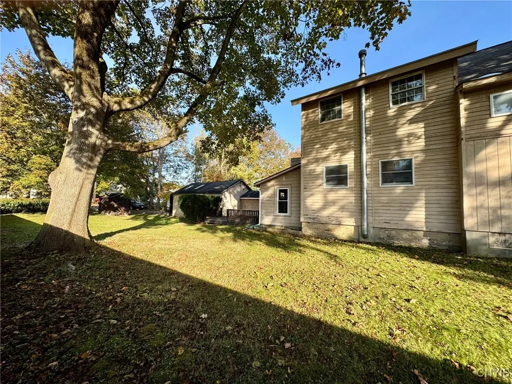 35 Elm Street, Kirkland, New York 13323, Kirkland, New York 13323, 5 Bedrooms Bedrooms, ,3 BathroomsBathrooms,Residential,For Sale,35 Elm Street, Kirkland, New York 13323,0,S1649329