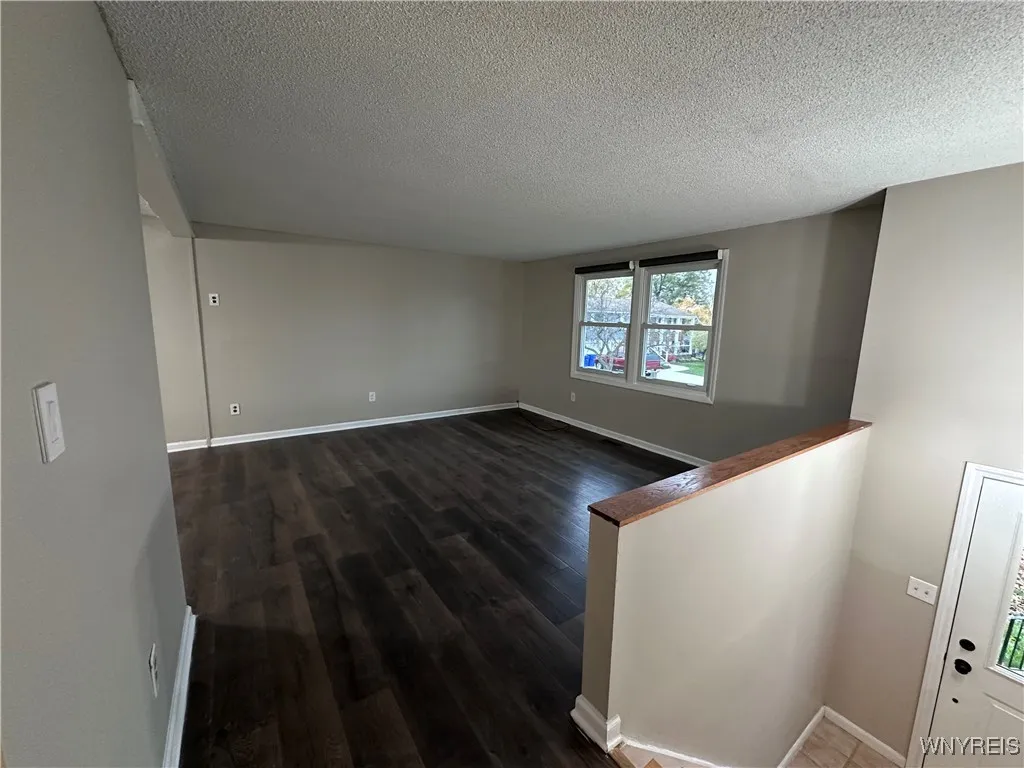 134 Roycroft Drive, West Seneca, New York 14224, West Seneca, New York 14224, 3 Bedrooms Bedrooms, 6 Rooms Rooms,2 BathroomsBathrooms,Residential,For Sale,134 Roycroft Drive, West Seneca, New York 14224,0,B1648789