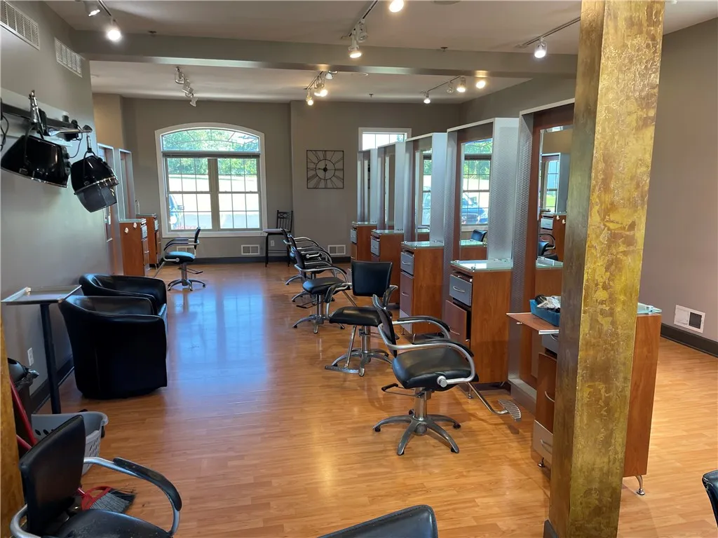 2860 Buffalo Rd, Gates, New York 14624, Gates, New York 14624, ,Commercial Sale,For Sale,2860 Buffalo Rd, Gates, New York 14624,0,R1649322