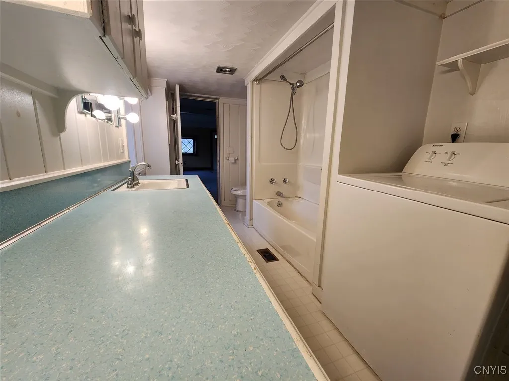 3 Shotwell Lane, Skaneateles, New York 13152, Skaneateles, New York 13152, 3 Bedrooms Bedrooms, 7 Rooms Rooms,2 BathroomsBathrooms,Residential,For Sale,3 Shotwell Lane, Skaneateles, New York 13152,0,S1648962