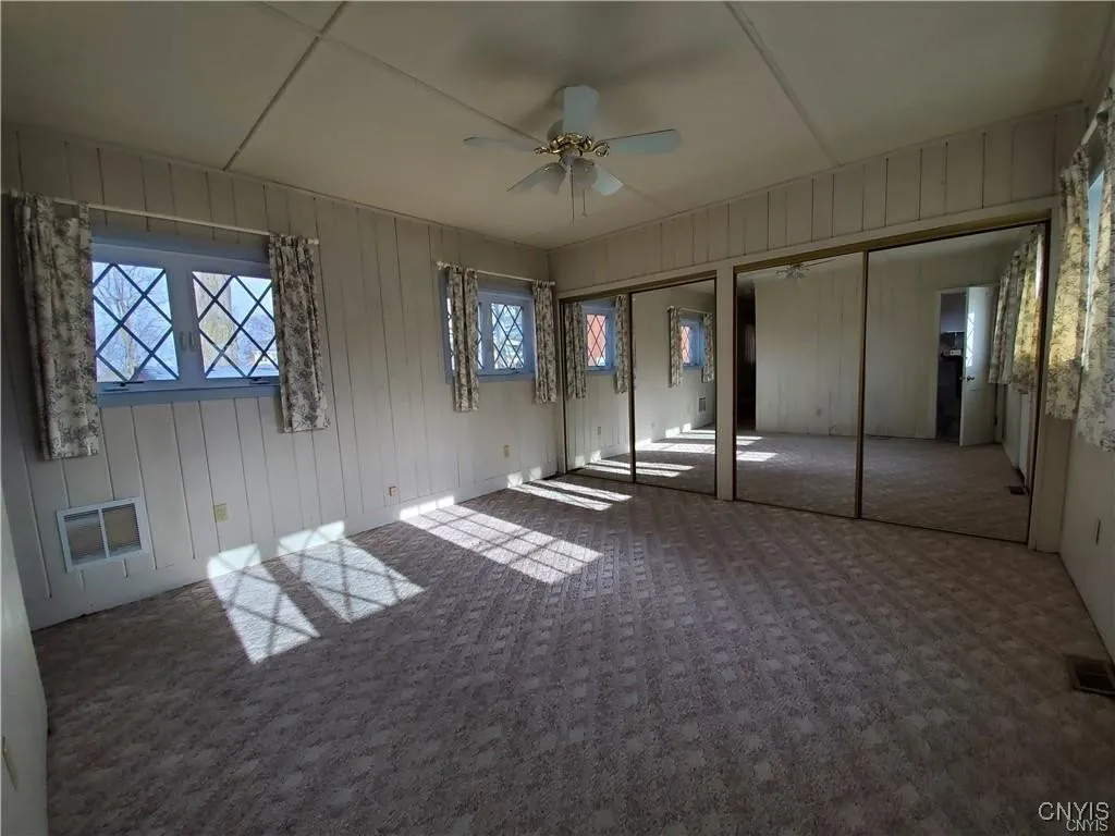 1st floor Primary Bedroom