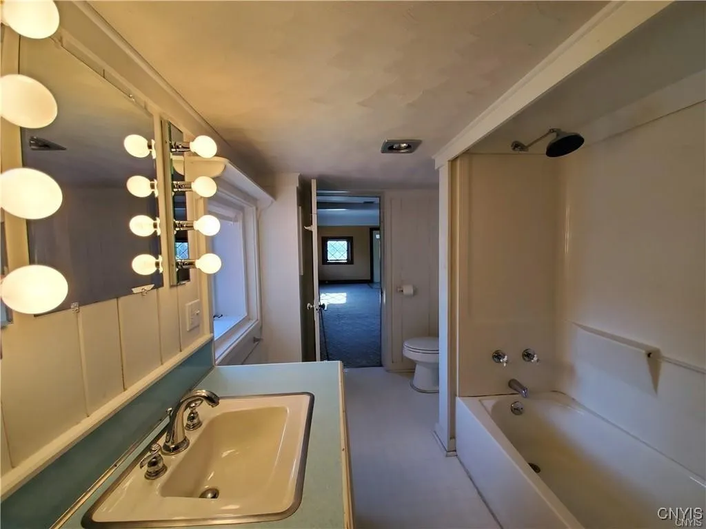 1st floor family bathroom and laundry