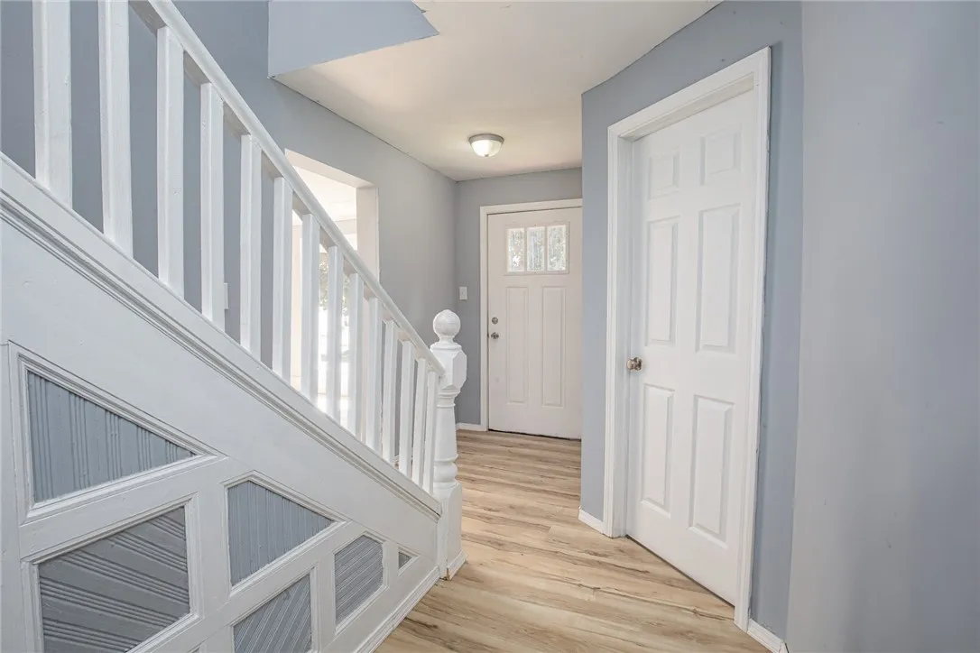 399 South Division Street, Hornell, New York 14843, Hornell, New York 14843, 7 Bedrooms Bedrooms, 9 Rooms Rooms,3 BathroomsBathrooms,Residential,For Sale,399 South Division Street, Hornell, New York 14843,0,R1649232