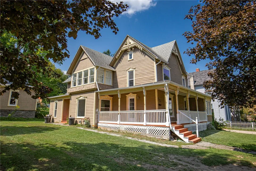 399 South Division Street, Hornell, New York 14843, Hornell, New York 14843, 7 Bedrooms Bedrooms, 9 Rooms Rooms,3 BathroomsBathrooms,Residential,For Sale,399 South Division Street, Hornell, New York 14843,0,R1649232