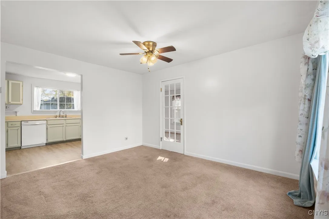 162 Mc Alpine Street, Salina, New York 13211, Salina, New York 13211, 3 Bedrooms Bedrooms, 10 Rooms Rooms,1 BathroomBathrooms,Residential,For Sale,162 Mc Alpine Street, Salina, New York 13211,0,S1648833