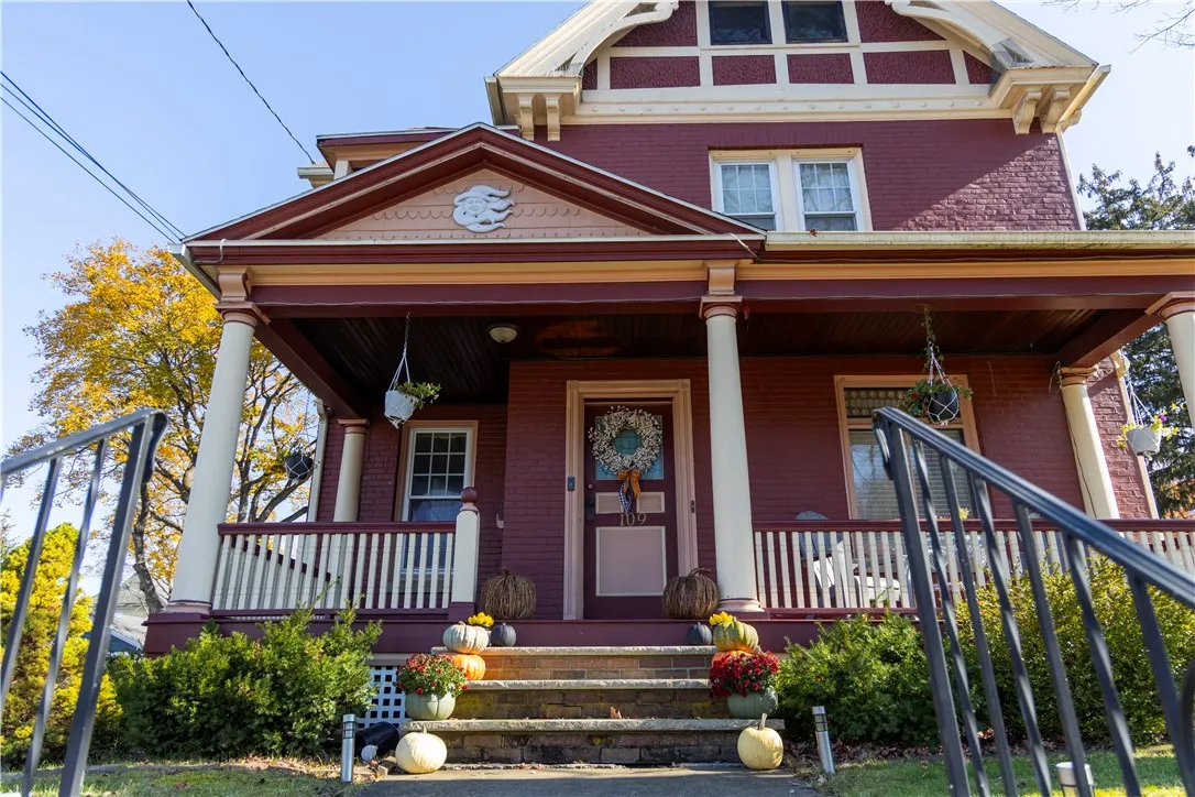 109 South Washington Street, Binghamton, New York, Binghamton, New York 13903, 4 Bedrooms Bedrooms, 9 Rooms Rooms,1 BathroomBathrooms,Residential,For Sale,109 South Washington Street, Binghamton, New York ,0,R1649200