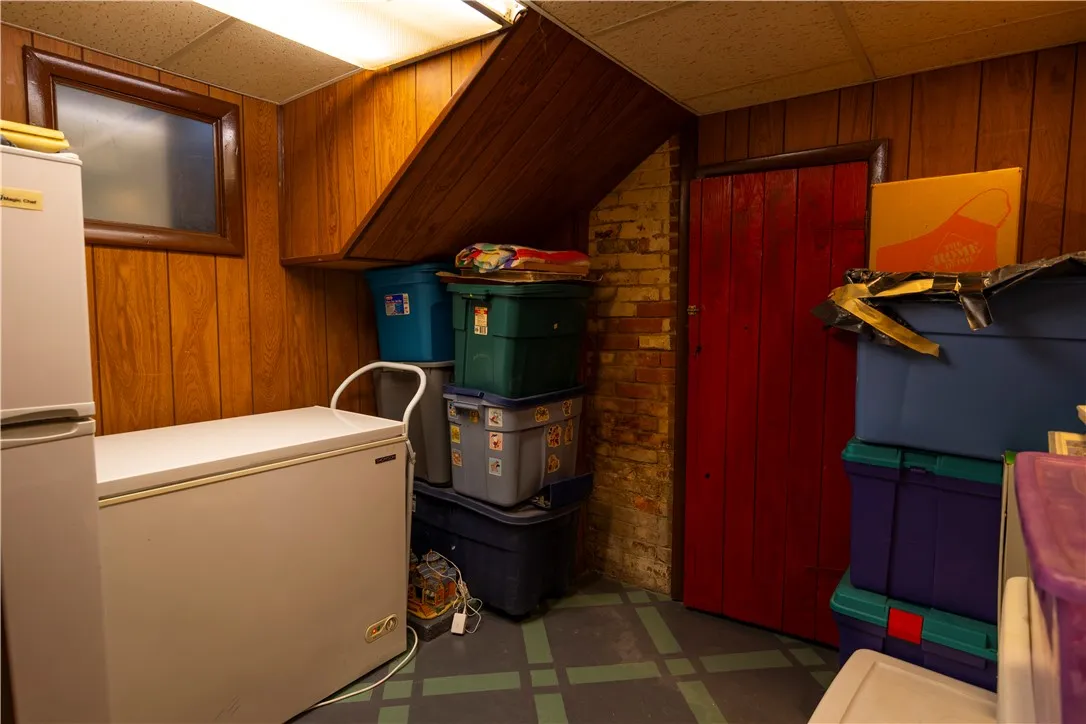 109 South Washington Street, Binghamton, New York, Binghamton, New York 13903, 4 Bedrooms Bedrooms, 9 Rooms Rooms,1 BathroomBathrooms,Residential,For Sale,109 South Washington Street, Binghamton, New York ,0,R1649200