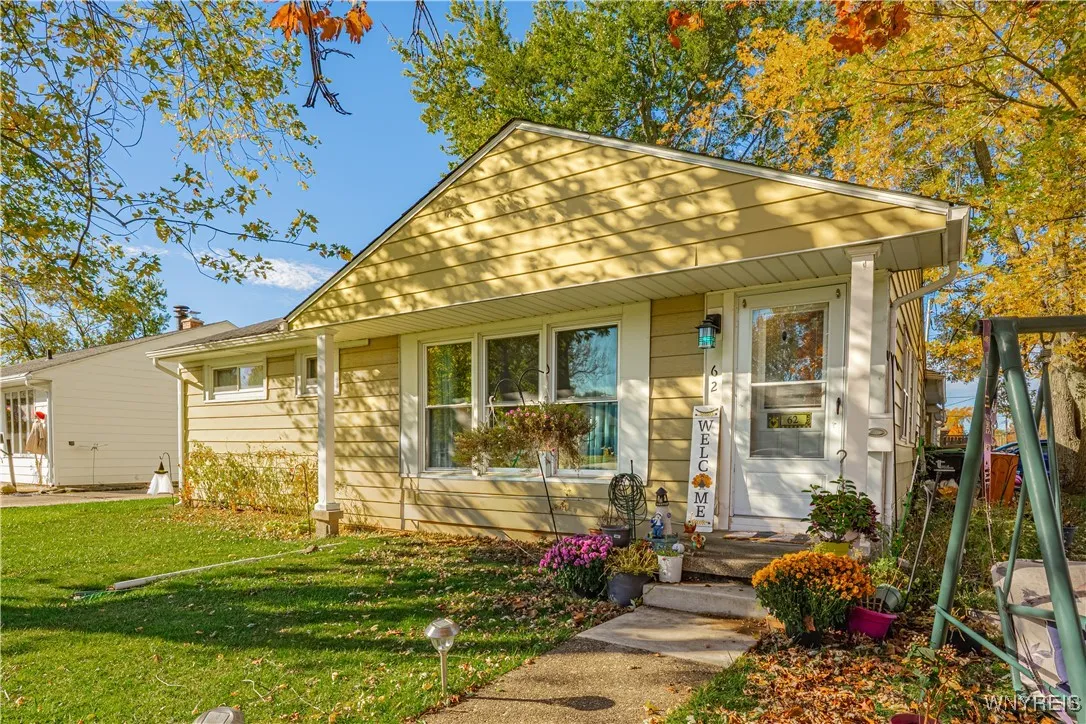 62 Conant Drive, Tonawanda, New York 14223, Tonawanda, New York 14223, 3 Bedrooms Bedrooms, 6 Rooms Rooms,1 BathroomBathrooms,Residential,For Sale,62 Conant Drive, Tonawanda, New York 14223,0,B1649318