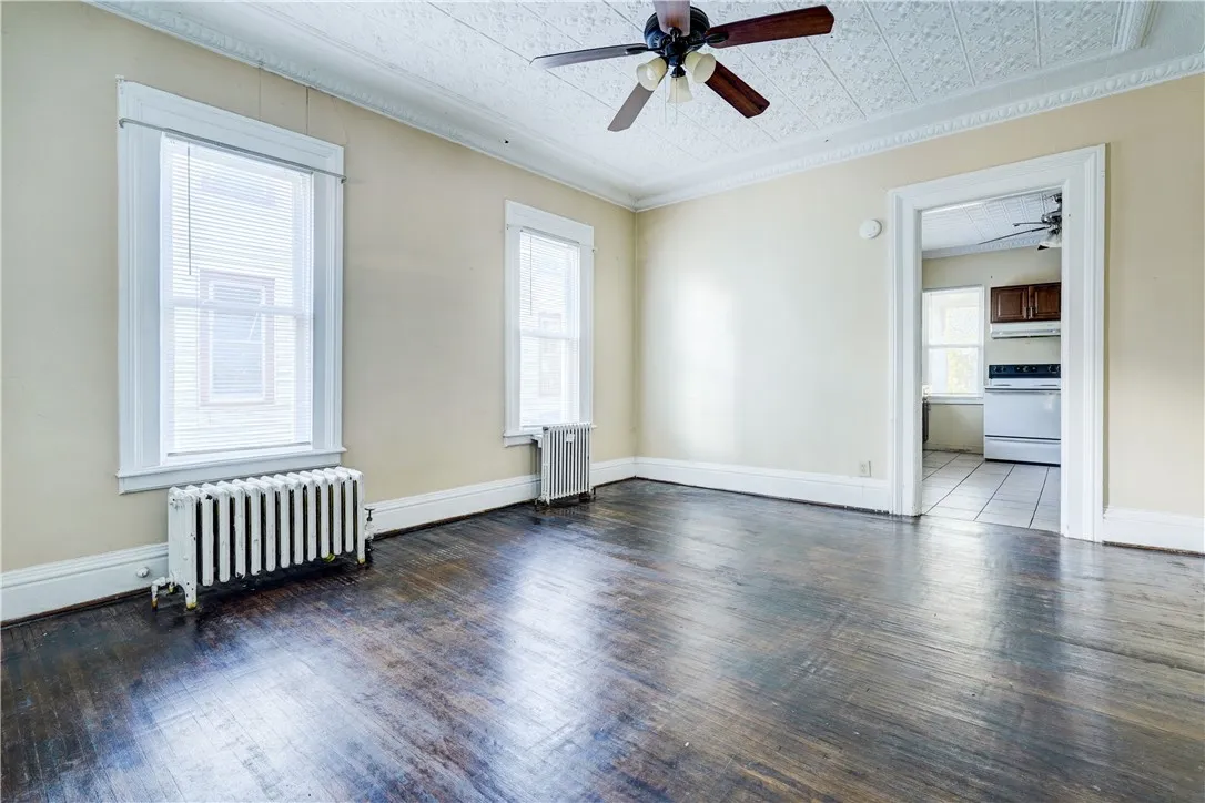 416 Gregory Street Down, Rochester, New York 14620, Rochester, New York 14620, 2 Bedrooms Bedrooms, 5 Rooms Rooms,1 BathroomBathrooms,Residential Lease,For Rent,416 Gregory Street Down, Rochester, New York 14620,0,R1649242