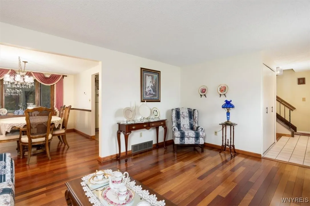 188 Heritage Farm Road, West Seneca, New York 1421, West Seneca, New York 14218, 4 Bedrooms Bedrooms, 9 Rooms Rooms,2 BathroomsBathrooms,Residential,For Sale,188 Heritage Farm Road, West Seneca, New York 1421,0,B1649171