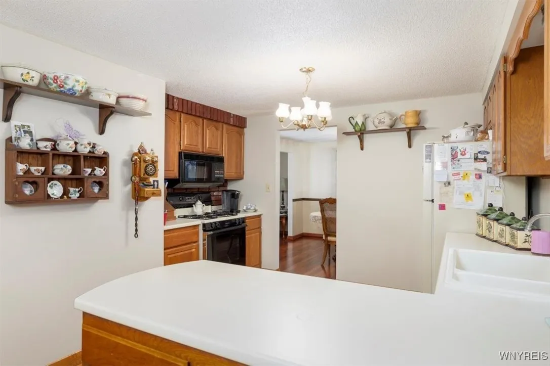 188 Heritage Farm Road, West Seneca, New York 1421, West Seneca, New York 14218, 4 Bedrooms Bedrooms, 9 Rooms Rooms,2 BathroomsBathrooms,Residential,For Sale,188 Heritage Farm Road, West Seneca, New York 1421,0,B1649171