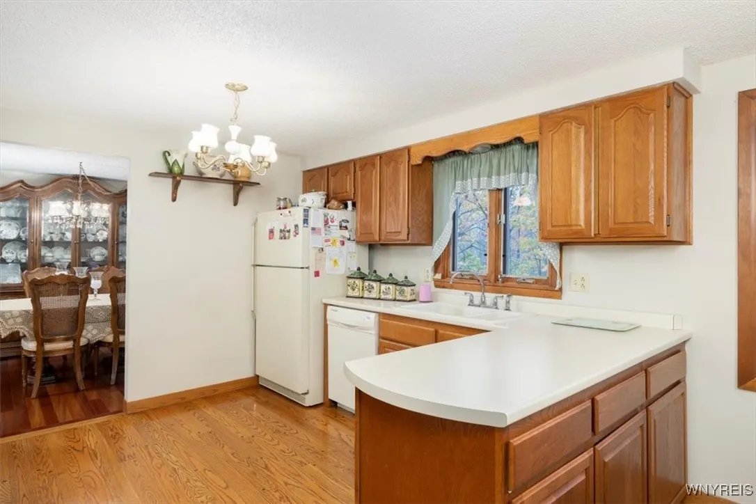 188 Heritage Farm Road, West Seneca, New York 1421, West Seneca, New York 14218, 4 Bedrooms Bedrooms, 9 Rooms Rooms,2 BathroomsBathrooms,Residential,For Sale,188 Heritage Farm Road, West Seneca, New York 1421,0,B1649171