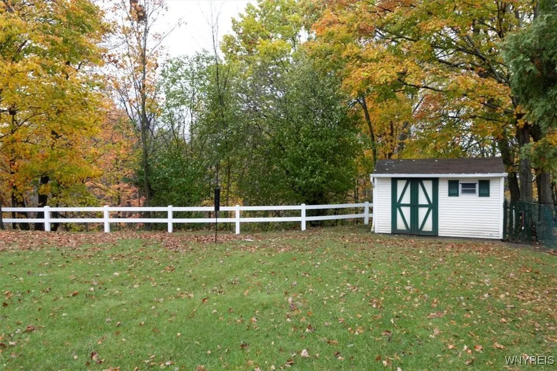 188 Heritage Farm Road, West Seneca, New York 1421, West Seneca, New York 14218, 4 Bedrooms Bedrooms, 9 Rooms Rooms,2 BathroomsBathrooms,Residential,For Sale,188 Heritage Farm Road, West Seneca, New York 1421,0,B1649171