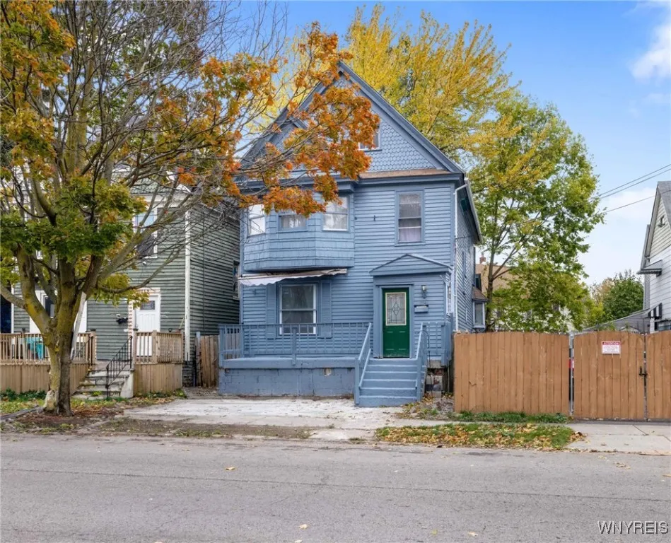 114 School Street, Buffalo, New York 14213, Buffalo, New York 14213, 4 Bedrooms Bedrooms, 9 Rooms Rooms,1 BathroomBathrooms,Residential,For Sale,114 School Street, Buffalo, New York 14213,0,B1648748