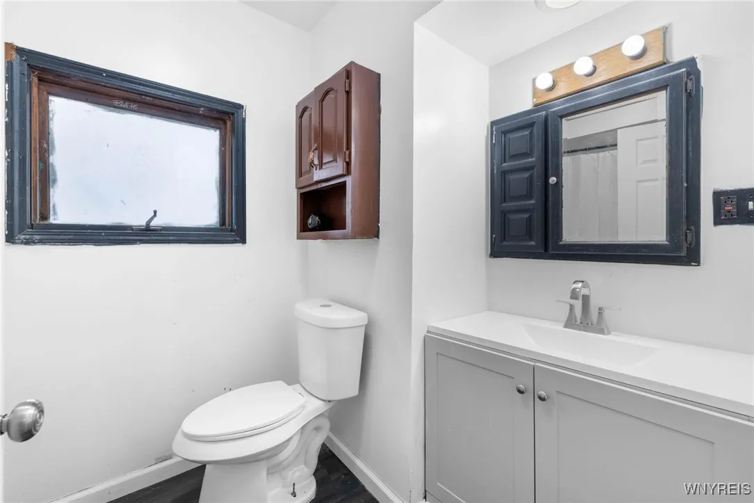 114 School Street, Buffalo, New York 14213, Buffalo, New York 14213, 4 Bedrooms Bedrooms, 9 Rooms Rooms,1 BathroomBathrooms,Residential,For Sale,114 School Street, Buffalo, New York 14213,0,B1648748