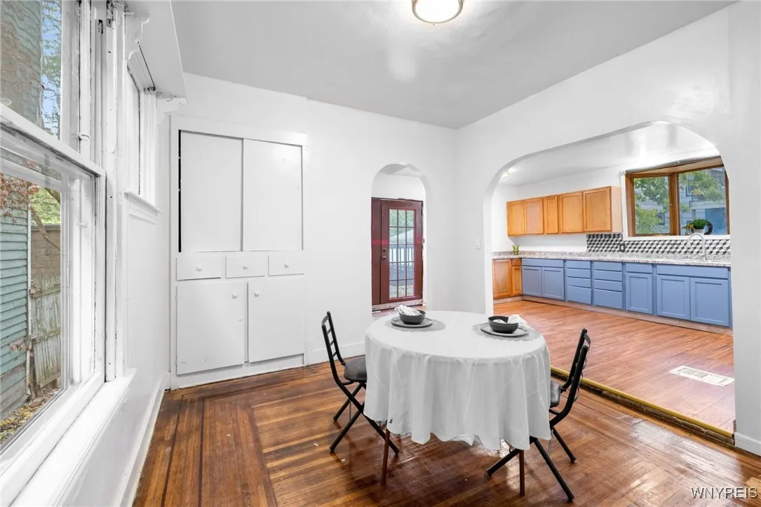 114 School Street, Buffalo, New York 14213, Buffalo, New York 14213, 4 Bedrooms Bedrooms, 9 Rooms Rooms,1 BathroomBathrooms,Residential,For Sale,114 School Street, Buffalo, New York 14213,0,B1648748