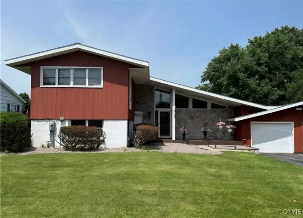 450 Harris Drive, Watertown City, New York 13601, Watertown City, New York 13601, 4 Bedrooms Bedrooms, 12 Rooms Rooms,2 BathroomsBathrooms,Residential,For Sale,450 Harris Drive, Watertown City, New York 13601,0,S1649357