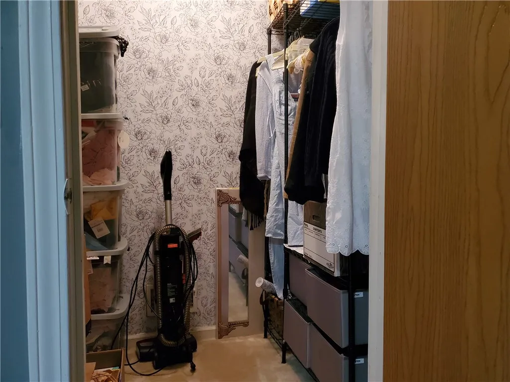 Primary Bedroom-Walk-in Closet