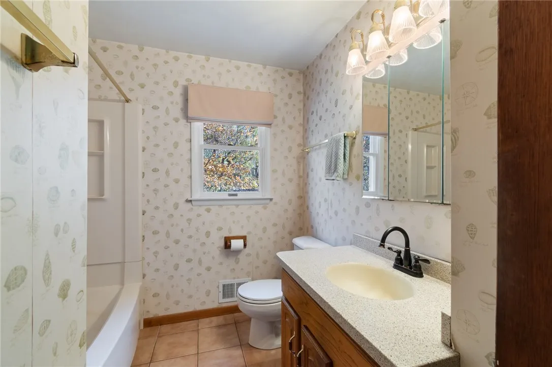 7088 Sutton Road, Arcadia, New York 14513, Arcadia, New York 14513, 4 Bedrooms Bedrooms, 7 Rooms Rooms,2 BathroomsBathrooms,Residential,For Sale,7088 Sutton Road, Arcadia, New York 14513,0,R1648632