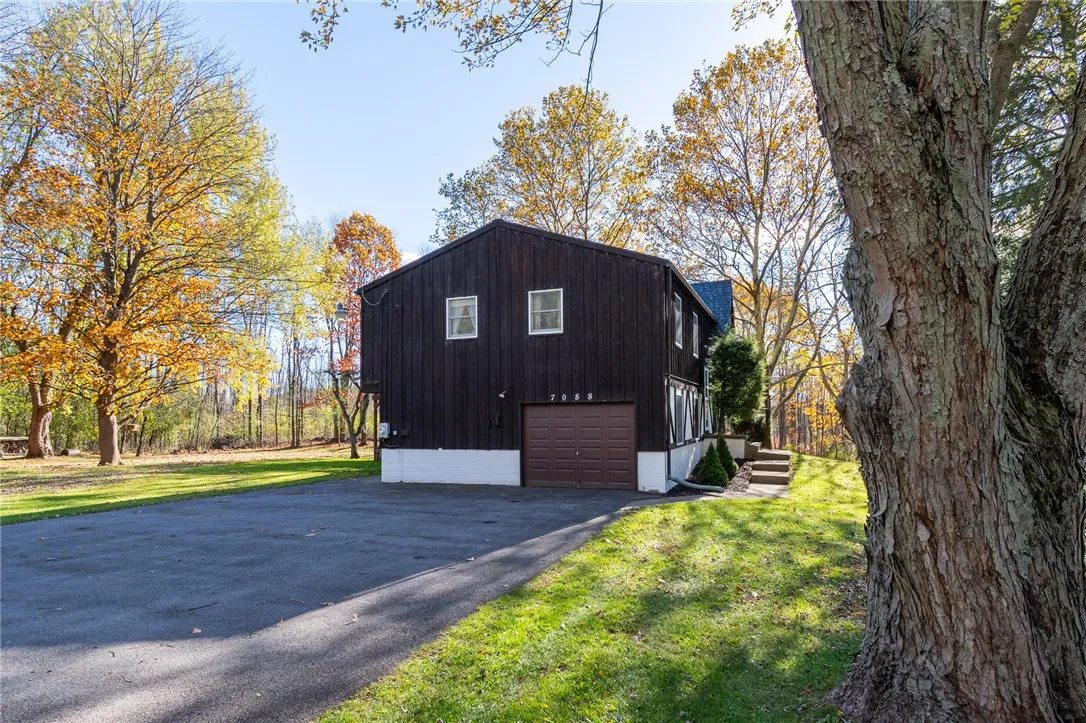7088 Sutton Road, Arcadia, New York 14513, Arcadia, New York 14513, 4 Bedrooms Bedrooms, 7 Rooms Rooms,2 BathroomsBathrooms,Residential,For Sale,7088 Sutton Road, Arcadia, New York 14513,0,R1648632