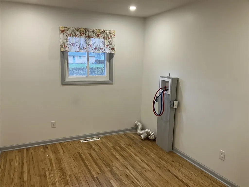Bedroom With Laundry Hook Ups. Landlord Will remove Laundry Hook Ups If Tenant Desires. Washer And Dryer In Basement​​‌​​​​‌​​‌‌​‌‌​​​‌‌​‌​‌​‌​​​‌​​ Now