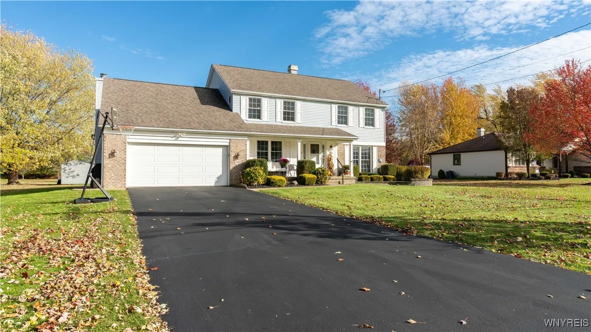 3105 Baker Road, Orchard Park, New York 14127, Orchard Park, New York 14127, 4 Bedrooms Bedrooms, 9 Rooms Rooms,2 BathroomsBathrooms,Residential,For Sale,3105 Baker Road, Orchard Park, New York 14127,0,B1649297