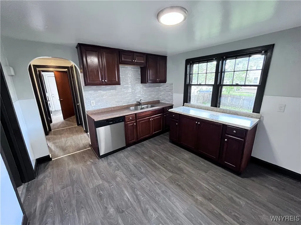 165 Roesch Avenue, Buffalo, New York 14207, Buffalo, New York 14207, 3 Bedrooms Bedrooms, 7 Rooms Rooms,1 BathroomBathrooms,Residential,For Sale,165 Roesch Avenue, Buffalo, New York 14207,0,B1649363