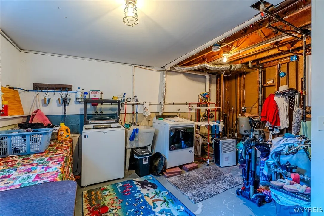 11152 Porterville Road, Marilla, New York 14052, Marilla, New York 14052, 5 Bedrooms Bedrooms, 8 Rooms Rooms,2 BathroomsBathrooms,Residential,For Sale,11152 Porterville Road, Marilla, New York 14052,0,B1649334