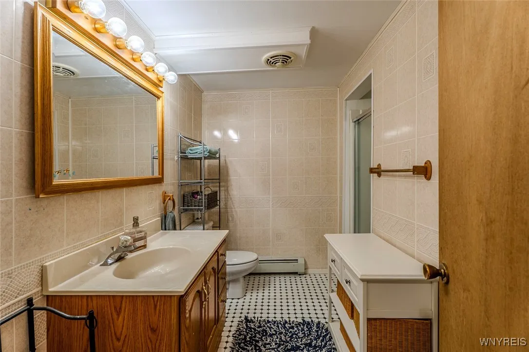 11152 Porterville Road, Marilla, New York 14052, Marilla, New York 14052, 5 Bedrooms Bedrooms, 8 Rooms Rooms,2 BathroomsBathrooms,Residential,For Sale,11152 Porterville Road, Marilla, New York 14052,0,B1649334