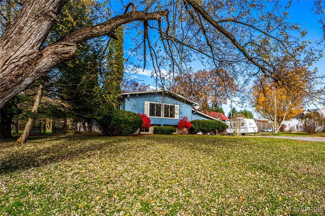 11152 Porterville Road, Marilla, New York 14052, Marilla, New York 14052, 5 Bedrooms Bedrooms, 8 Rooms Rooms,2 BathroomsBathrooms,Residential,For Sale,11152 Porterville Road, Marilla, New York 14052,0,B1649334