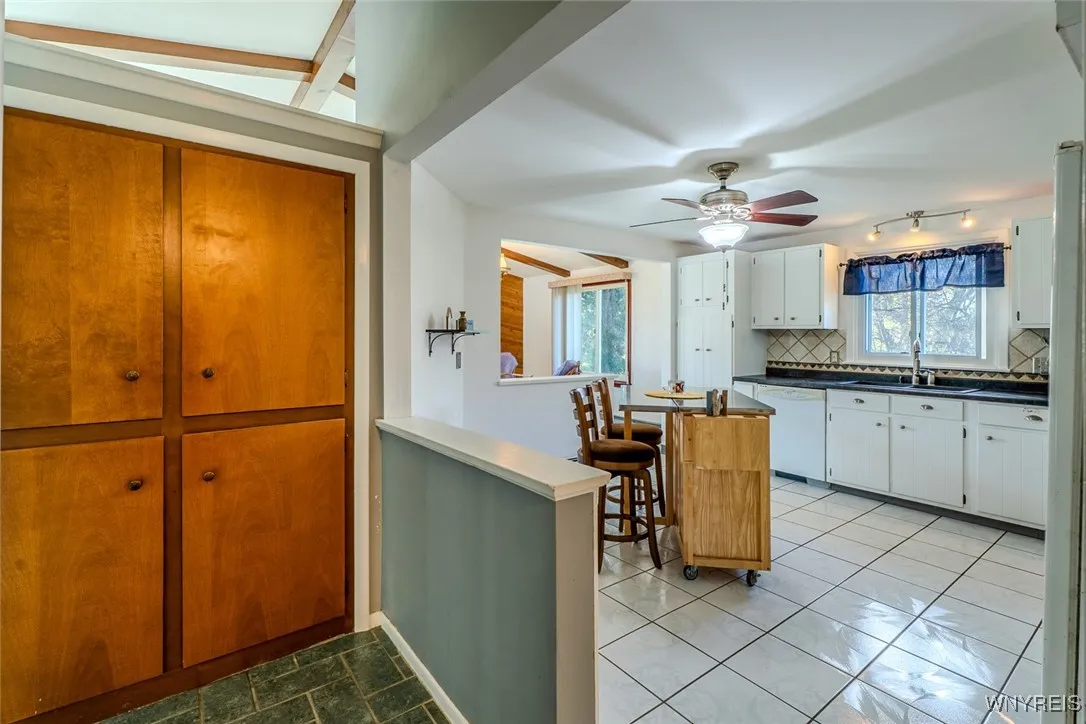 11152 Porterville Road, Marilla, New York 14052, Marilla, New York 14052, 5 Bedrooms Bedrooms, 8 Rooms Rooms,2 BathroomsBathrooms,Residential,For Sale,11152 Porterville Road, Marilla, New York 14052,0,B1649334