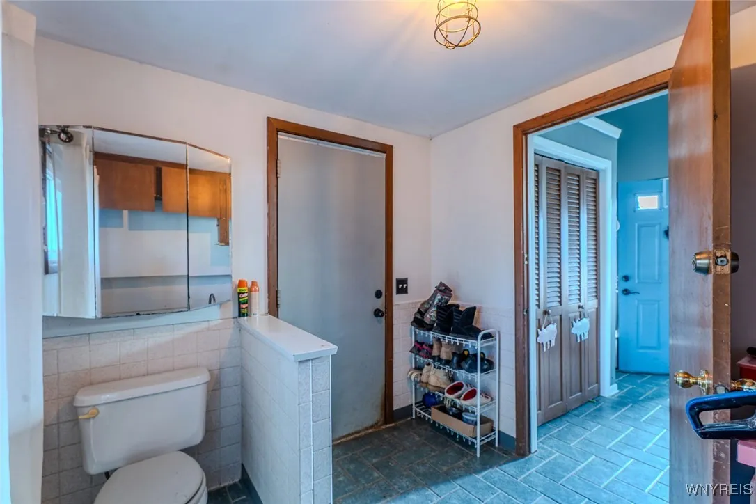 11152 Porterville Road, Marilla, New York 14052, Marilla, New York 14052, 5 Bedrooms Bedrooms, 8 Rooms Rooms,2 BathroomsBathrooms,Residential,For Sale,11152 Porterville Road, Marilla, New York 14052,0,B1649334