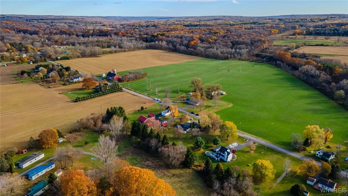 11152 Porterville Road, Marilla, New York 14052, Marilla, New York 14052, 5 Bedrooms Bedrooms, 8 Rooms Rooms,2 BathroomsBathrooms,Residential,For Sale,11152 Porterville Road, Marilla, New York 14052,0,B1649334