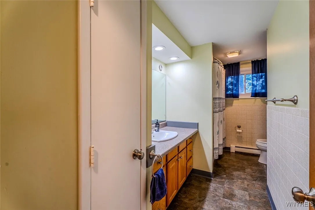 11152 Porterville Road, Marilla, New York 14052, Marilla, New York 14052, 5 Bedrooms Bedrooms, 8 Rooms Rooms,2 BathroomsBathrooms,Residential,For Sale,11152 Porterville Road, Marilla, New York 14052,0,B1649334