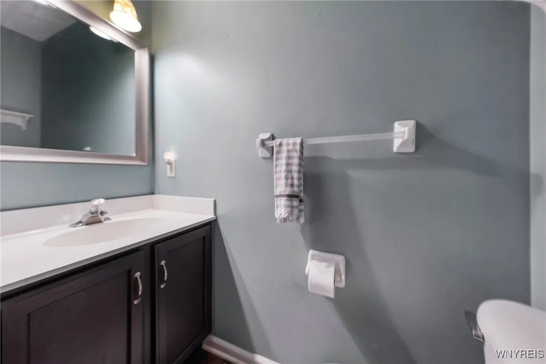 6023 Shoreham Drive, Hamburg, New York 14085, Hamburg, New York 14085, 4 Bedrooms Bedrooms, 7 Rooms Rooms,1 BathroomBathrooms,Residential,For Sale,6023 Shoreham Drive, Hamburg, New York 14085,0,B1648644