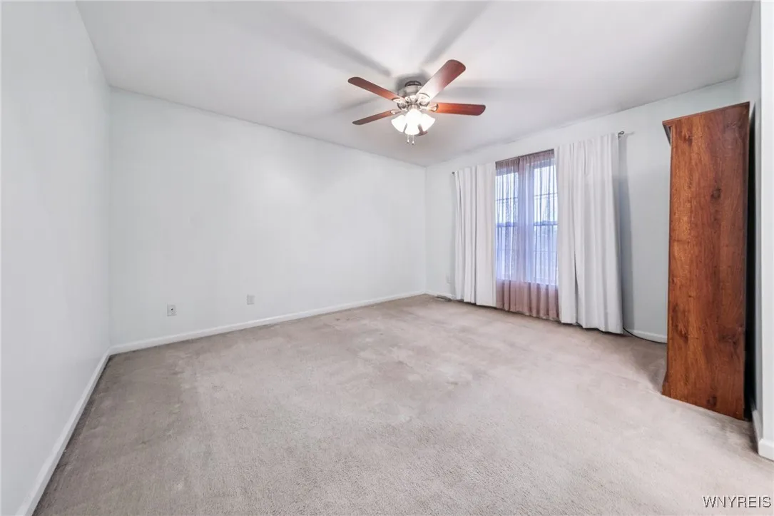 6023 Shoreham Drive, Hamburg, New York 14085, Hamburg, New York 14085, 4 Bedrooms Bedrooms, 7 Rooms Rooms,1 BathroomBathrooms,Residential,For Sale,6023 Shoreham Drive, Hamburg, New York 14085,0,B1648644